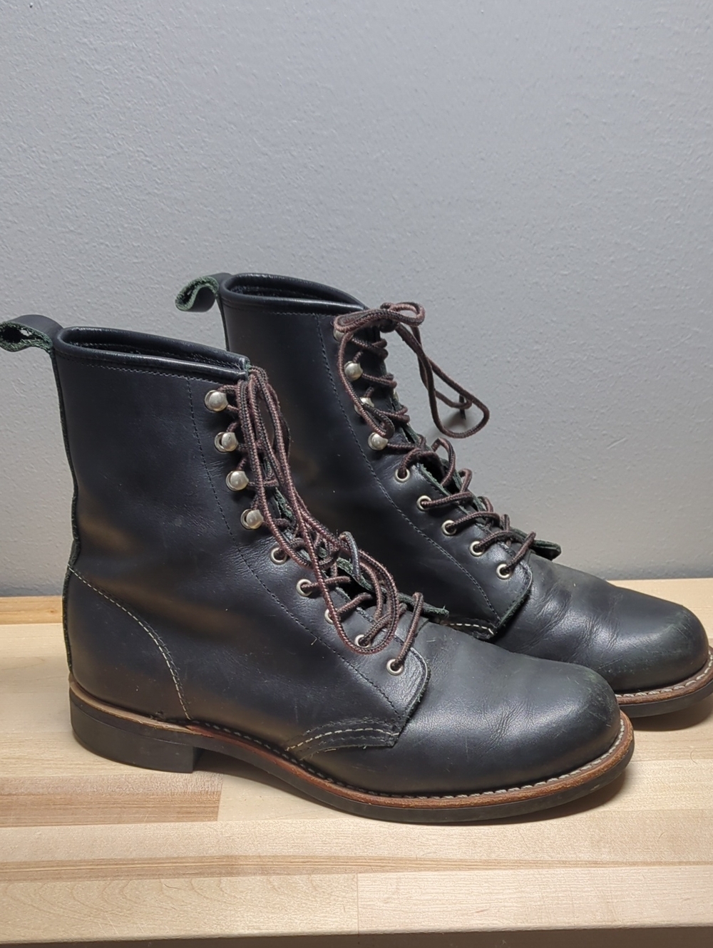 Redwing Shoes Iron Rangers Black 8.5 Womens